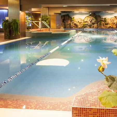Hotell Rin Grand 4*