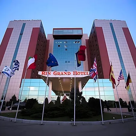 Hotell Rin Grand 4*
